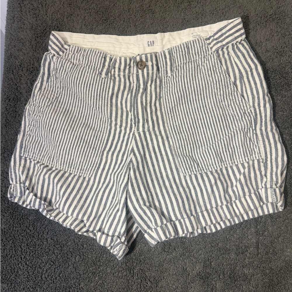 GAP Women's Girlfriend Linen Chino Short- Size 12